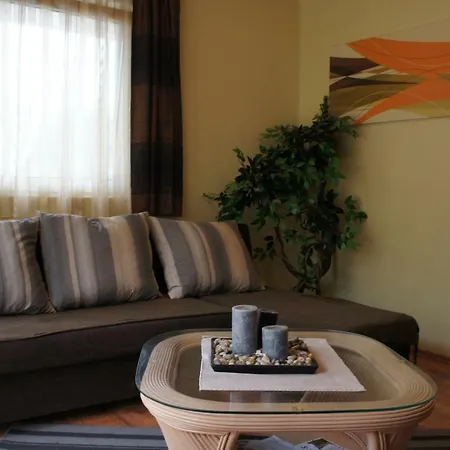 Luxury Family Pool Apartamento Siófok